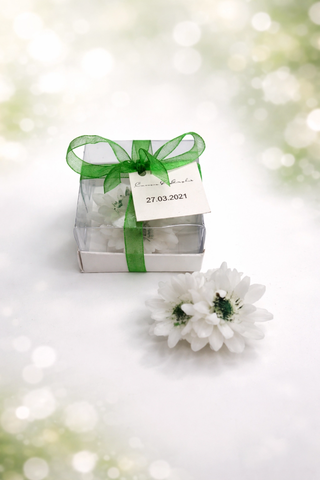 Krizantem Çiçeği Yaldız Boyalı Mum 